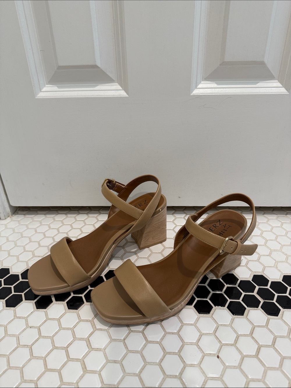 Naturalizer Lindy Tan Block Heel Sandals